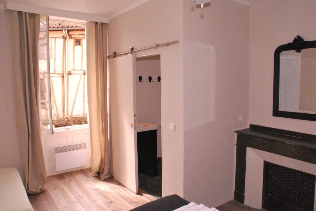 La Maison Au Puits Cordes-sur-Ciel Cameră foto